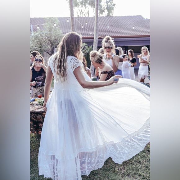 ✨Spell Wild Belle gown XS✨ - Picture 8 of 8